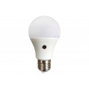 Λάμπα LED για Ντουί E27 Φυσικό Λευκό 900lm με Φωτοκύτταρο